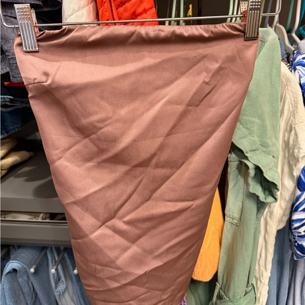 Brown satin strapless set - Picture 4 of 7